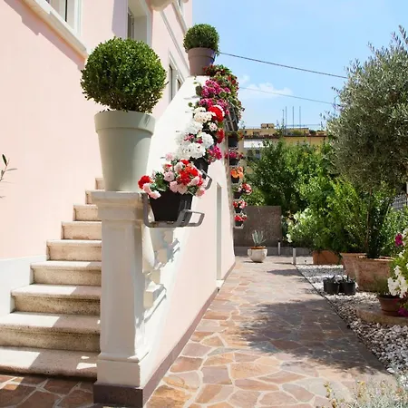 Rosa Oda ve Kahvaltı Padova