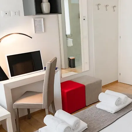 Oda ve Kahvaltı Rosa 3*