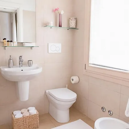 Rosa Oda ve Kahvaltı Padova